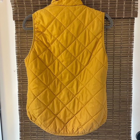Love Tree Women's Mustard Quilted Vest - Picture 3 of 3
